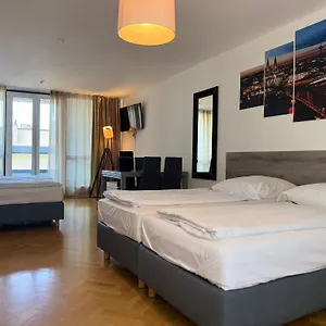 Hotel Opera, Colónia